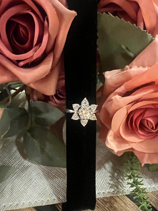 6 petal ring