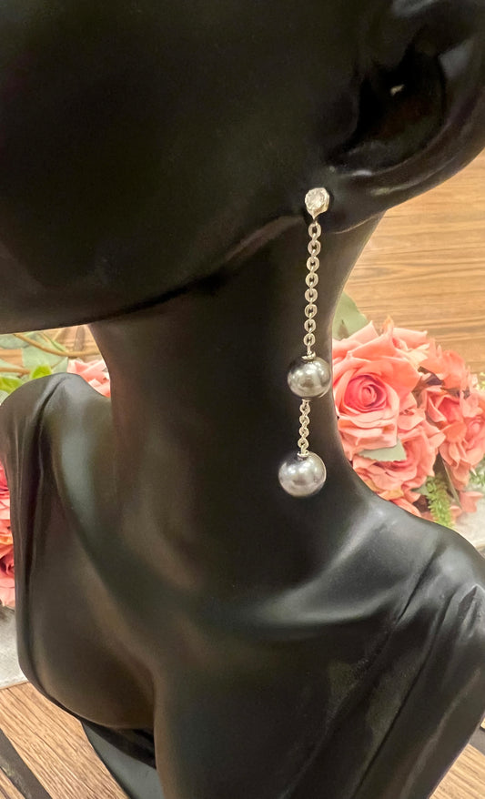 Grey pearl long earrings
